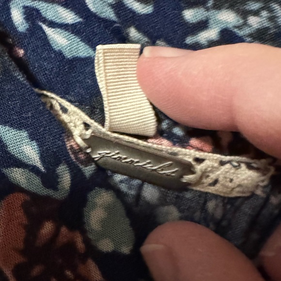 Gimmicks by BKE floral boho top Size Large - Picture 5 of 9